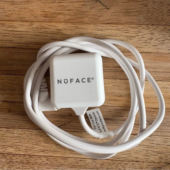 NuFace Mini Classic - Picture 5 of 6